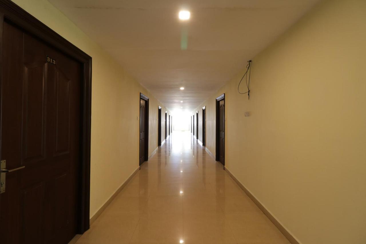 Oyo 29259 Hotel Rama Royal Nellore Eksteriør billede