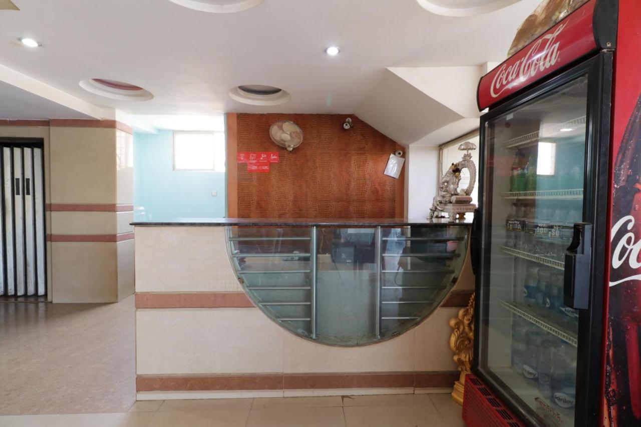Oyo 29259 Hotel Rama Royal Nellore Eksteriør billede