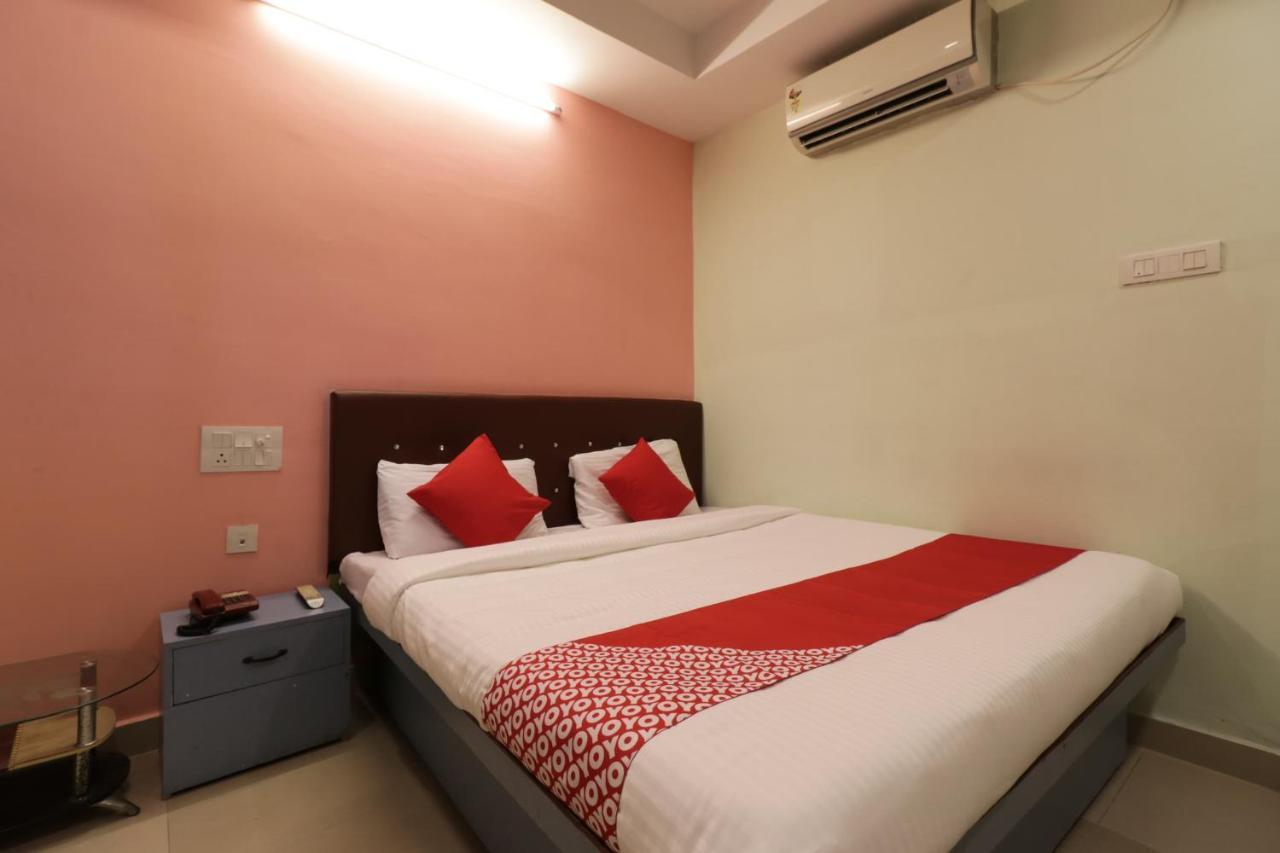 Oyo 29259 Hotel Rama Royal Nellore Eksteriør billede