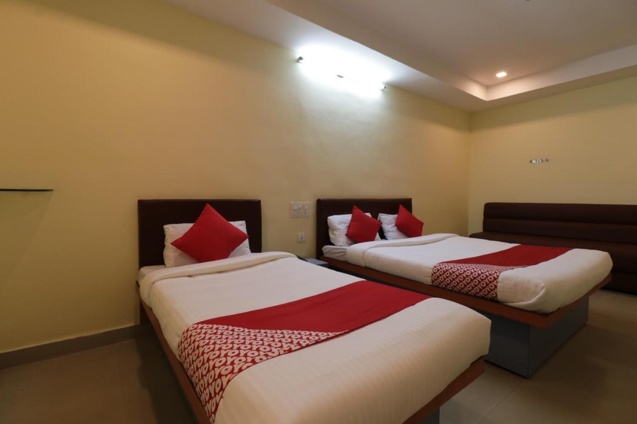 Oyo 29259 Hotel Rama Royal Nellore Eksteriør billede