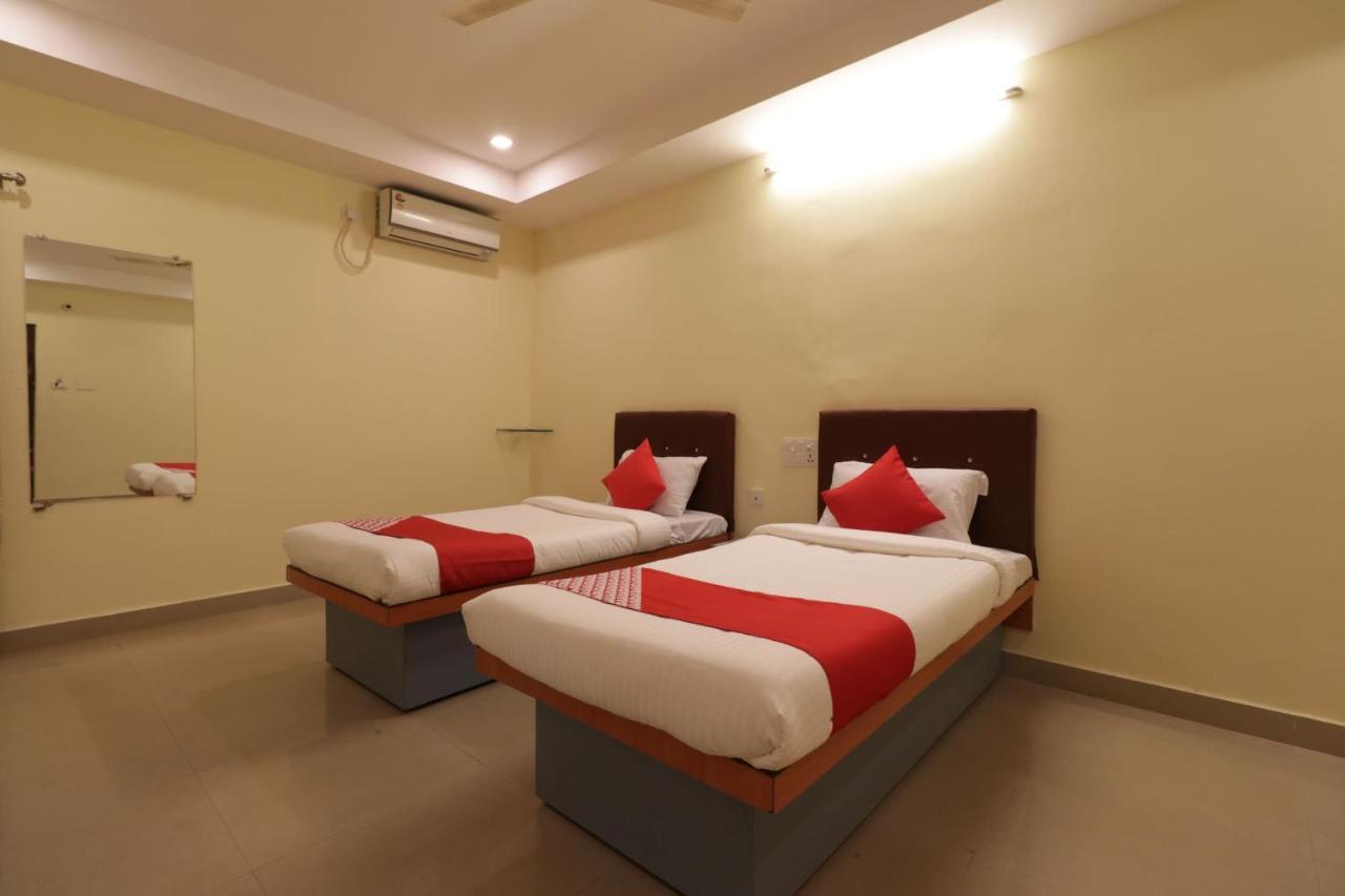 Oyo 29259 Hotel Rama Royal Nellore Eksteriør billede