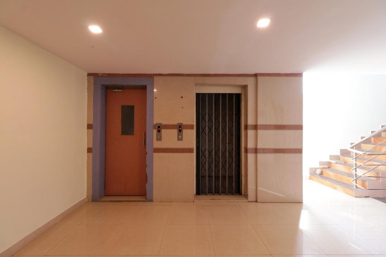 Oyo 29259 Hotel Rama Royal Nellore Eksteriør billede
